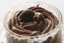 Verrine de choco-caramel à la fleur de sel 